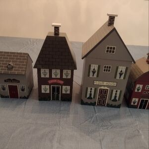 Set of 4 Kitchen Canisters